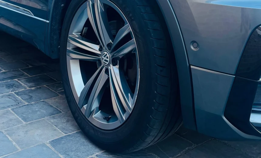 Volkswagen Tiguan Allspace 2020 Gasoline Automatic Image 13
