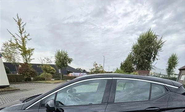 Opel Astra 2020 Gasoline Manual Image 8