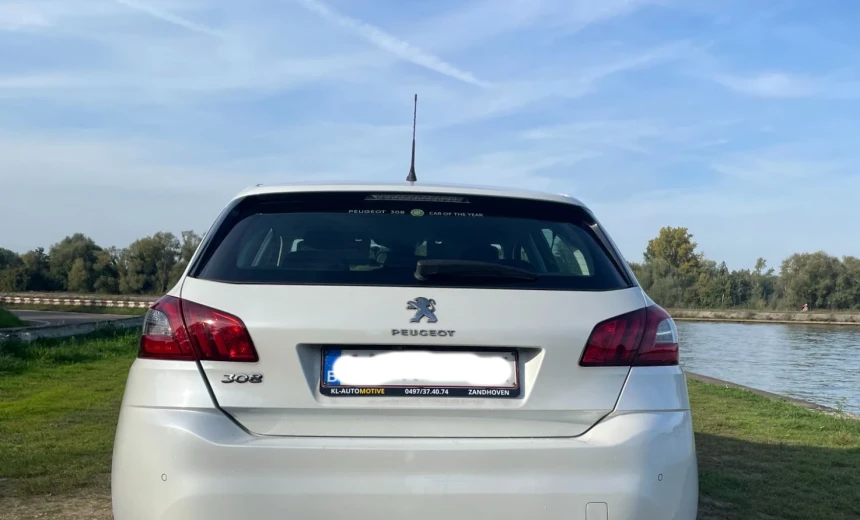 Peugeot 308 2015 Gasoline Manual Image 5