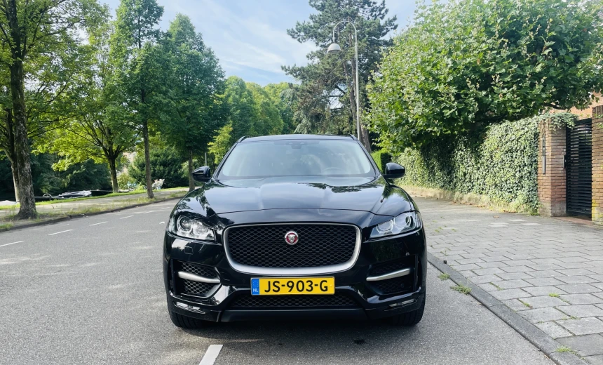 Jaguar F-Pace 2018 Diesel Automatic Image 4