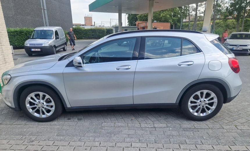 Mercedes-Benz GLA 200 2015 Diesel Automatic Image 8