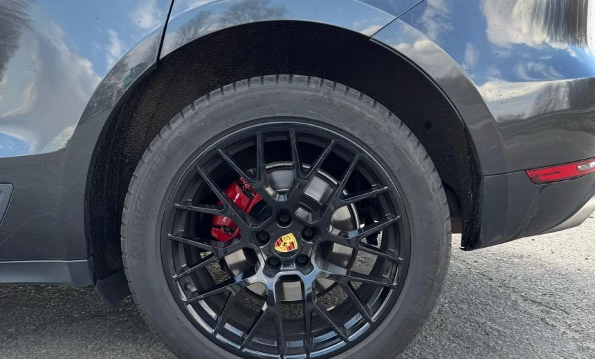 Porsche Macan 2017 Gasoline Automatic Image 3