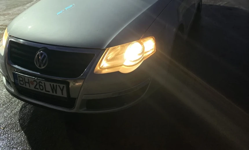 Volkswagen Passat 2010 Diesel Manual Image 1