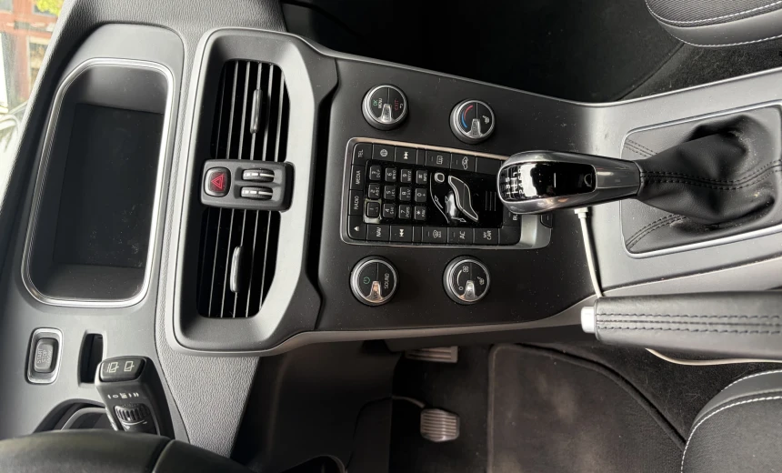 Volvo V40 2019 Diesel Manual Image 4