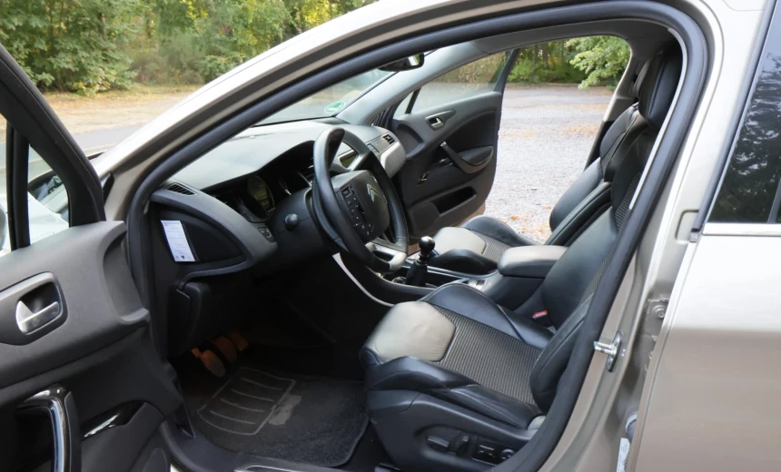 Citroen C5 2012 Diesel Manual Image 6