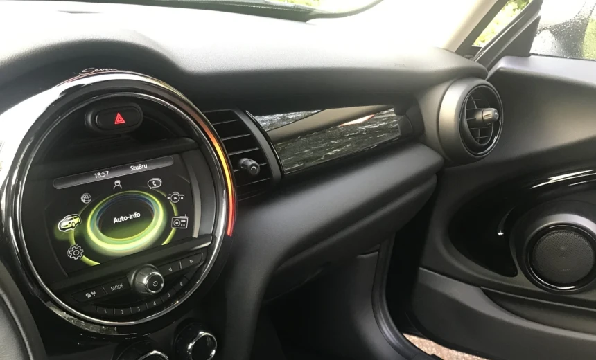 MINI Cooper 2016 Gasoline Manual Image 6