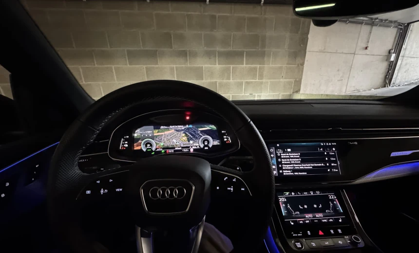 Audi Q8 2024 Hybrid Electric/Gasoline Automatic Image 10