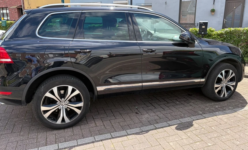 Volkswagen Touareg 2012 Diesel Automatic Image 11