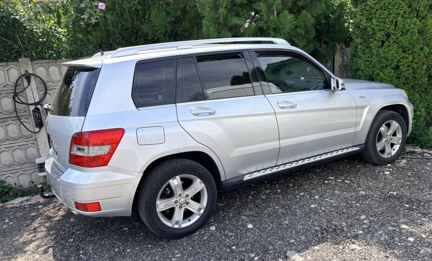 Mercedes-Benz GLK 220 2011 Diesel Automatic Image 1