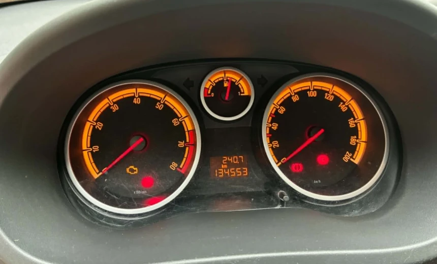 Opel Corsa 2013 Gasoline Manual Image 2