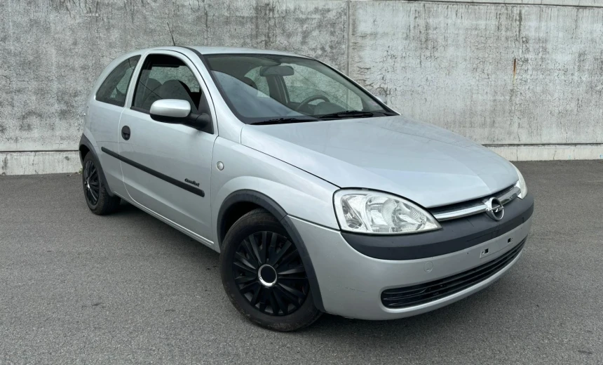 Opel Corsa 2003 Gasoline Automatic Image 7