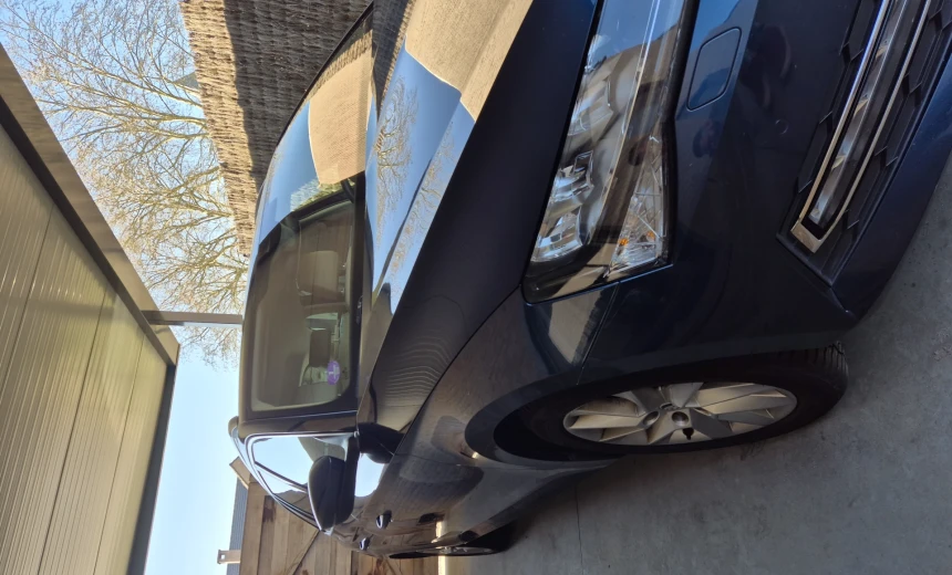 Skoda Superb 2019 Gasoline Automatic Image 8