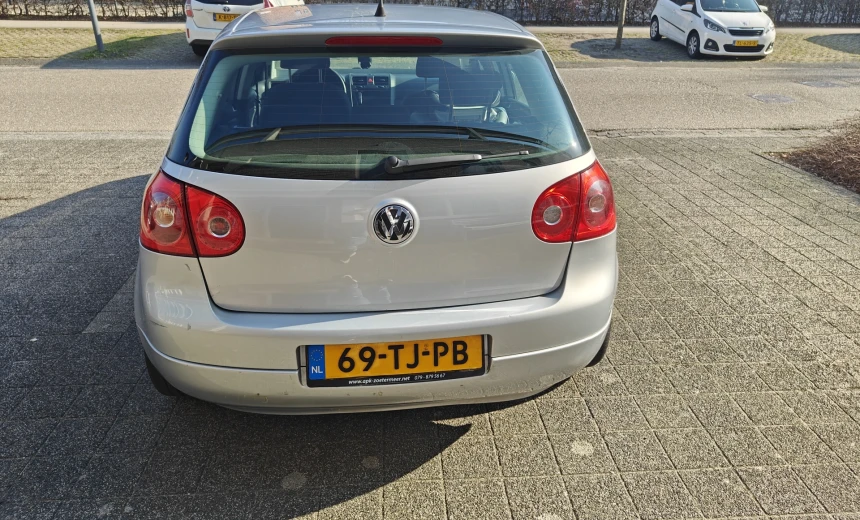 Volkswagen Golf 2006 Gasoline Manual Image 3