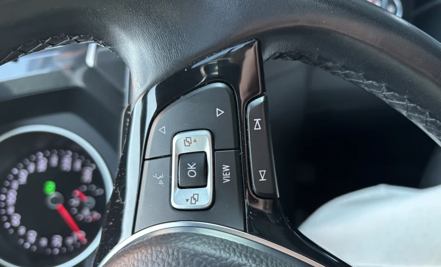 Volkswagen Tiguan 2019 Gasoline Automatic Image 13