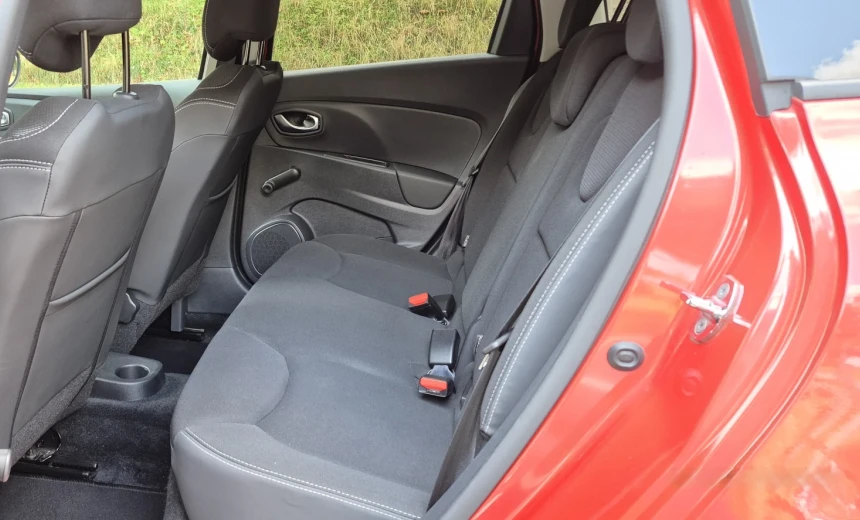 Land Rover Discovery Sport 2017 Diesel Automatic Image 7