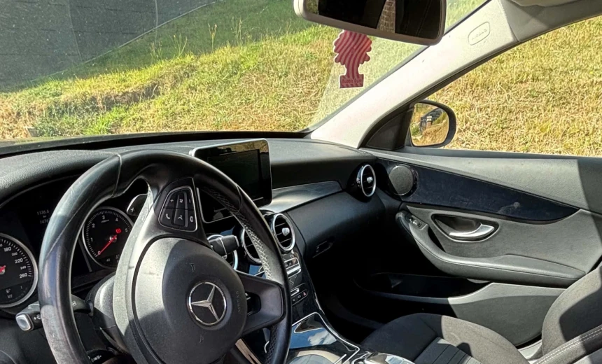 Mercedes-Benz C 180 2015 Diesel Automatic Image 4