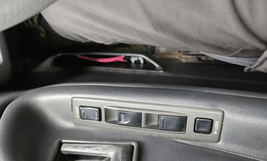 Suzuki Vitara 1998 Gasoline Automatic Image 4
