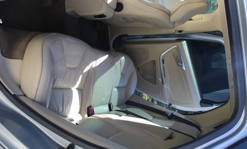Volvo XC60 2013 Diesel Automatic Image 14