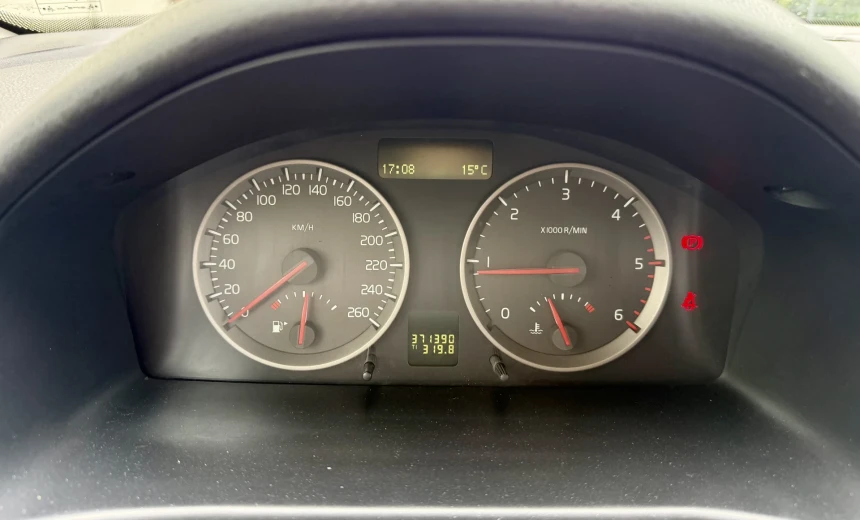 Volvo S40 2004 Diesel Manual Image 12