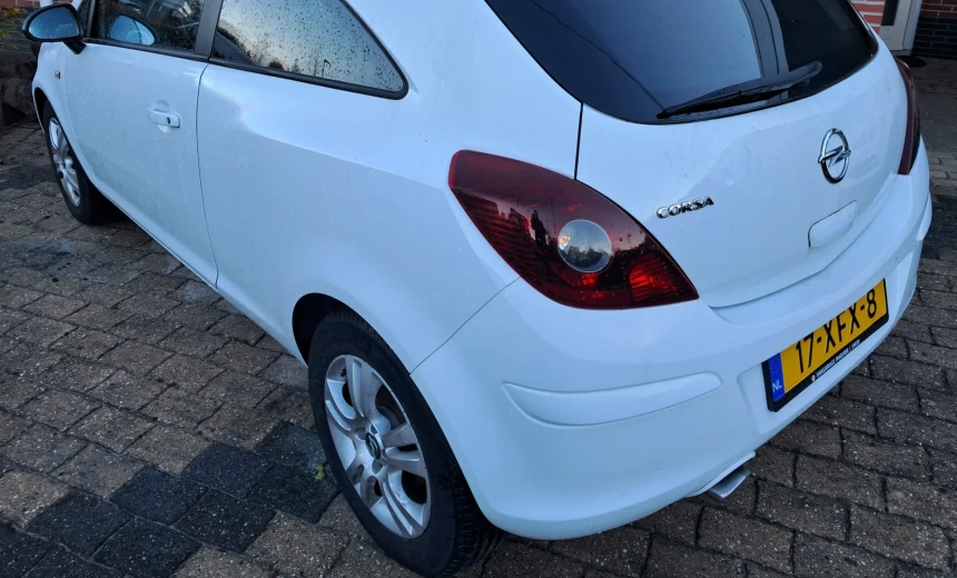 Opel Corsa 2012 Gasoline Manual Image 6