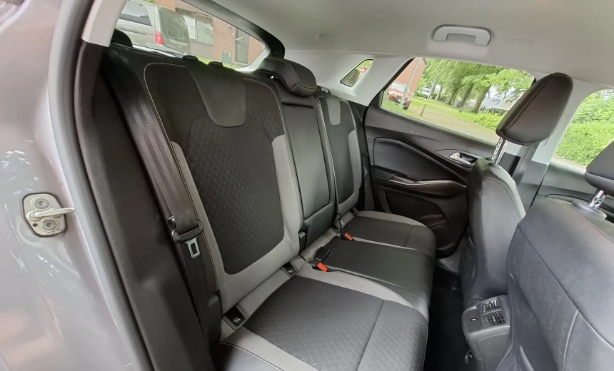 Opel Grandland X 2019 Gasoline Manual Image 6