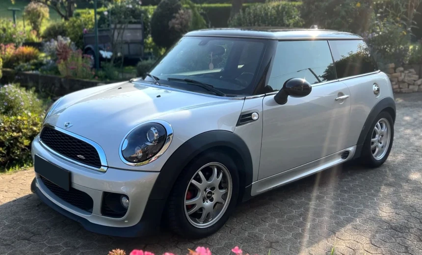 MINI Cooper D 2013 Diesel Automatic Image 4