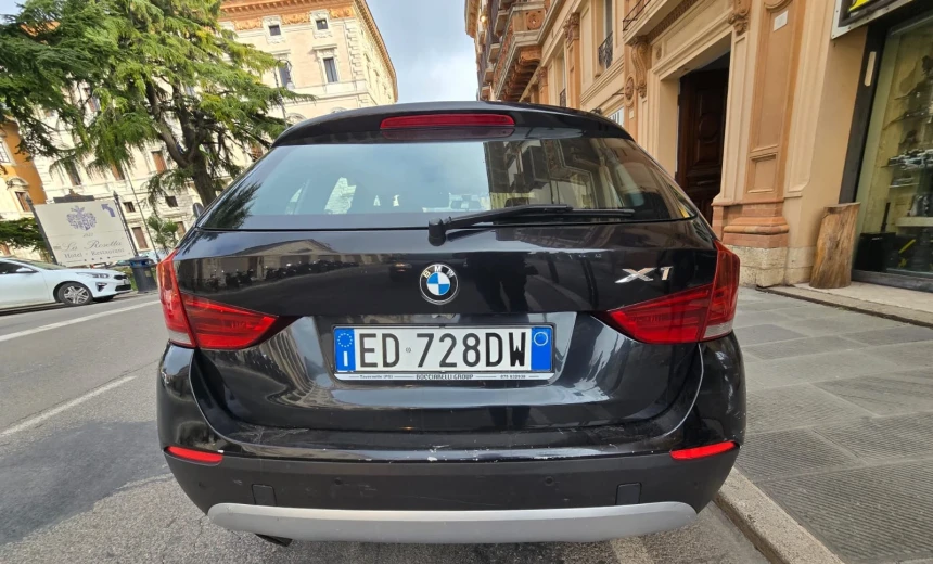 BMW X1 2010 Diesel Manual Image 1