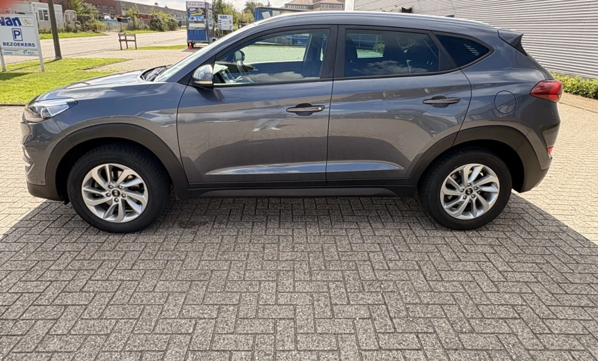Hyundai Tucson 2018 Gasoline Manual Image 4