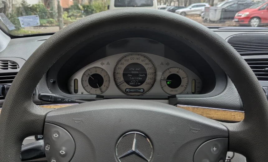 Mercedes-Benz E 320 2005 Diesel Automatic Image 3