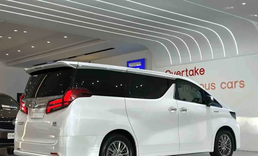 Toyota Alphard 2021 Hybrid Electric/Gasoline Automatic Image 5