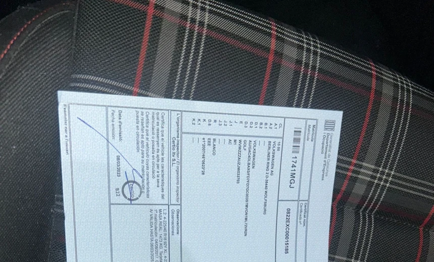 Volkswagen Golf GTI 2017 Gasoline Automatic Image 17