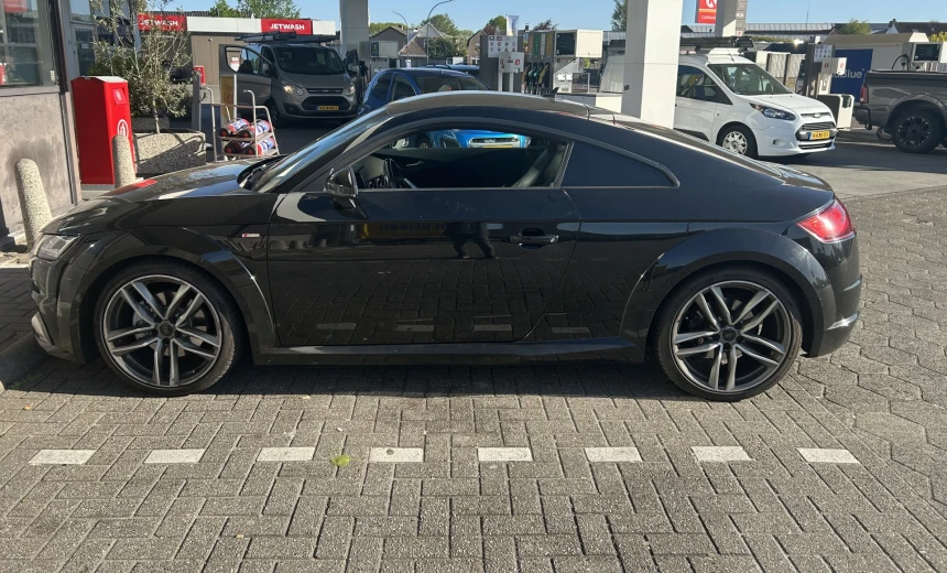 Audi TT 2017 Gasoline Automatic Image 5