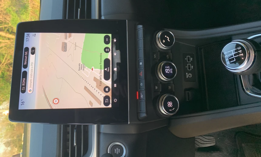 Renault Captur 2023 LPG Manual Image 3