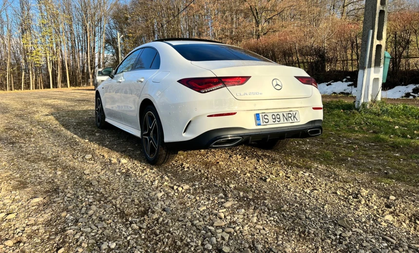 Mercedes-Benz CLA 250 2020 Hybrid Electric/Gasoline Automatic Image 3