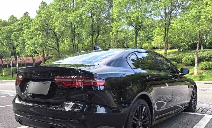 Jaguar XE 2025 Gasoline Automatic Image 6