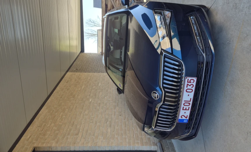 Skoda Superb 2019 Gasoline Automatic Image 0