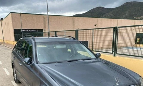 Mercedes-Benz E 220 2007 Diesel Automatic Image 1