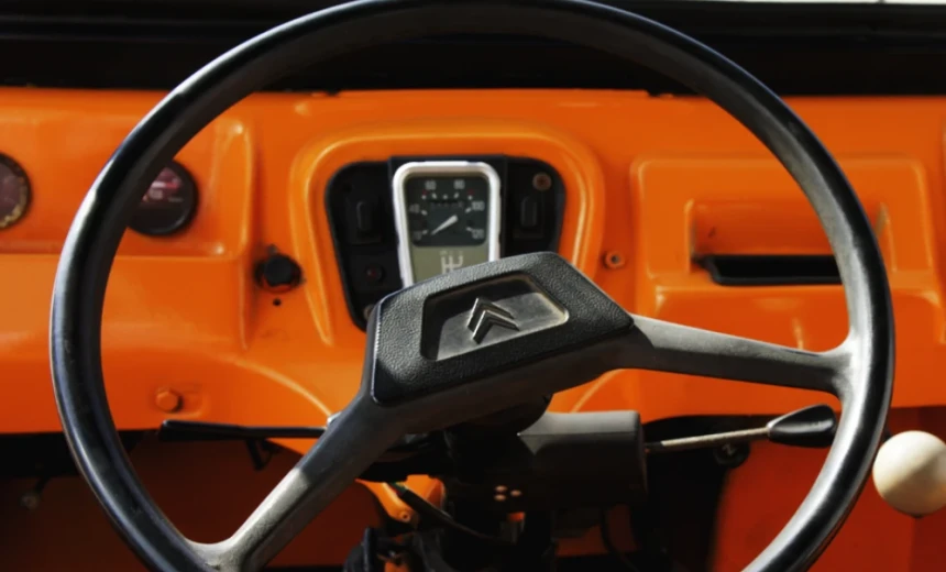 Citroen 2CV 1982 Gasoline Manual Image 4