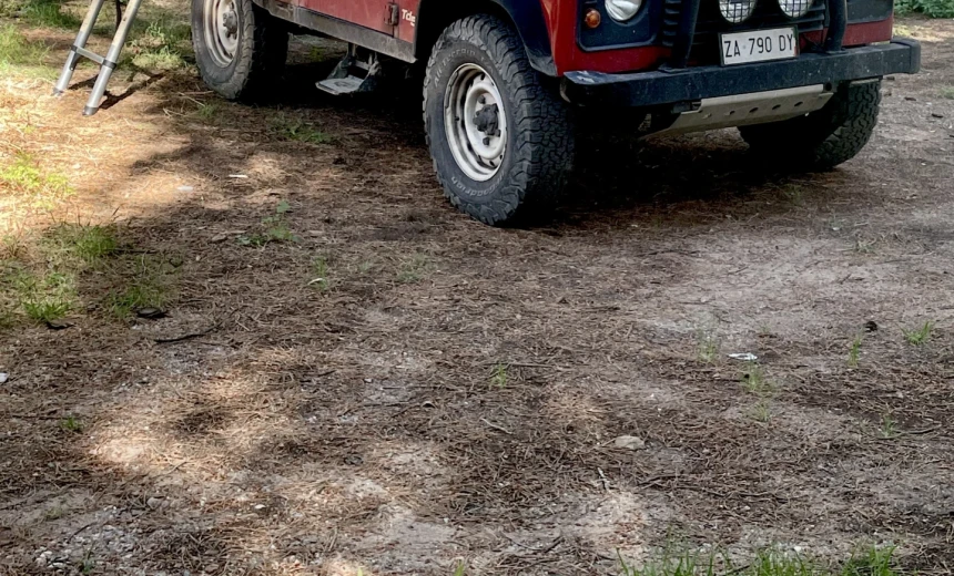 Land Rover Defender 1999 Diesel Manual Image 2