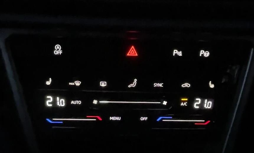 Volkswagen T-Roc 2025 Gasoline Automatic Image 9