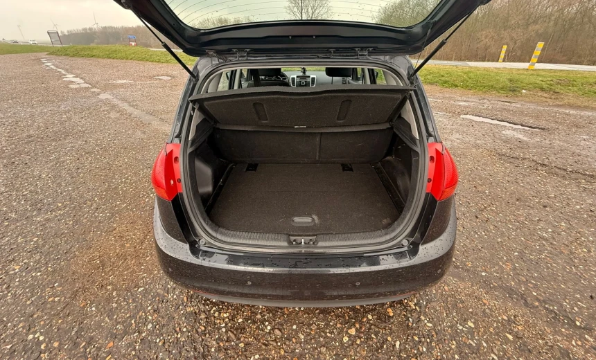 Kia Venga 2010 Gasoline Manual Image 10