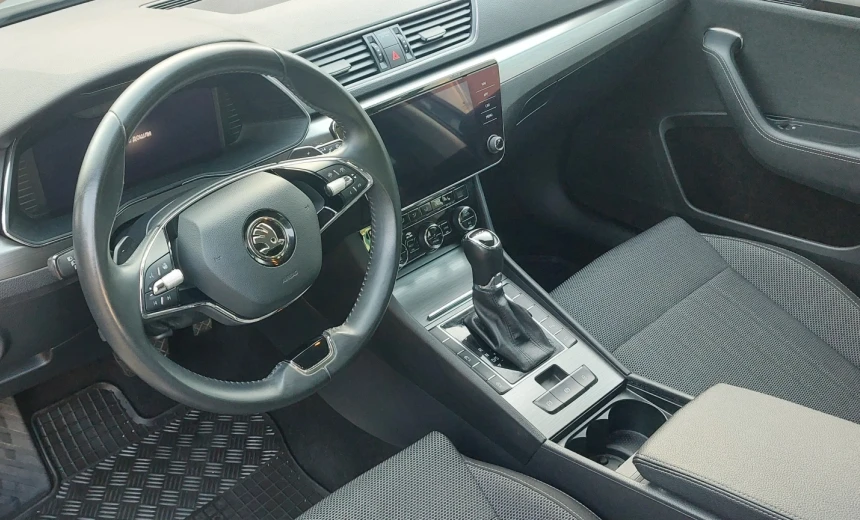 Skoda Superb 2022 Diesel Automatic Image 2