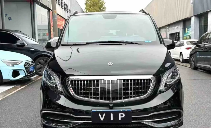 Mercedes-Benz Vito 2023 Gasoline Automatic Image 1