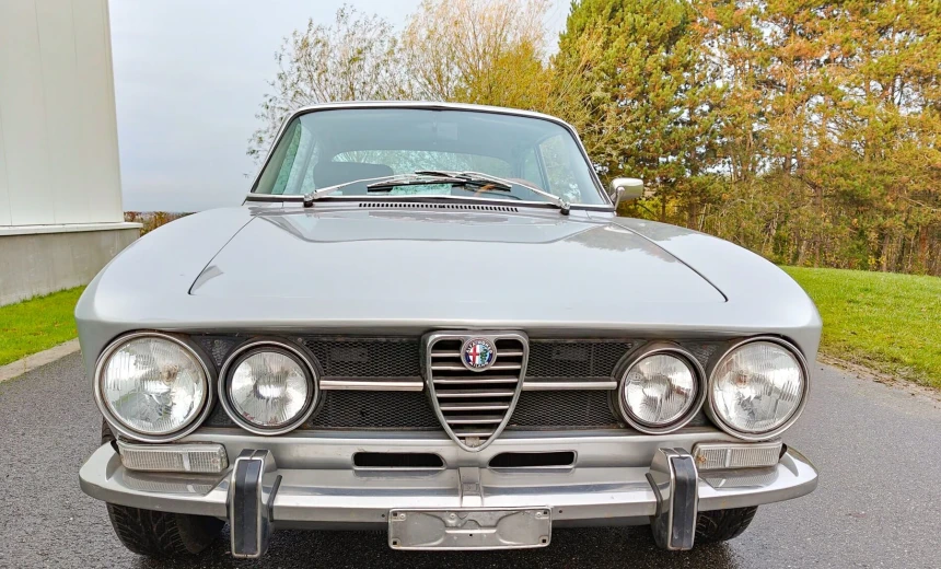 Alfa Romeo Giulia 1973 Gasoline Manual Image 0