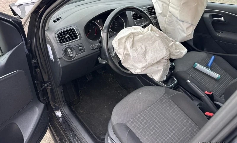 Volkswagen Polo 2017 Gasoline Manual Image 6
