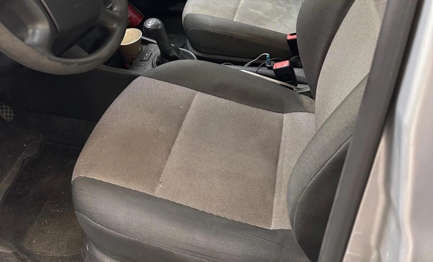 Skoda Fabia 2009 Gasoline Manual Image 9