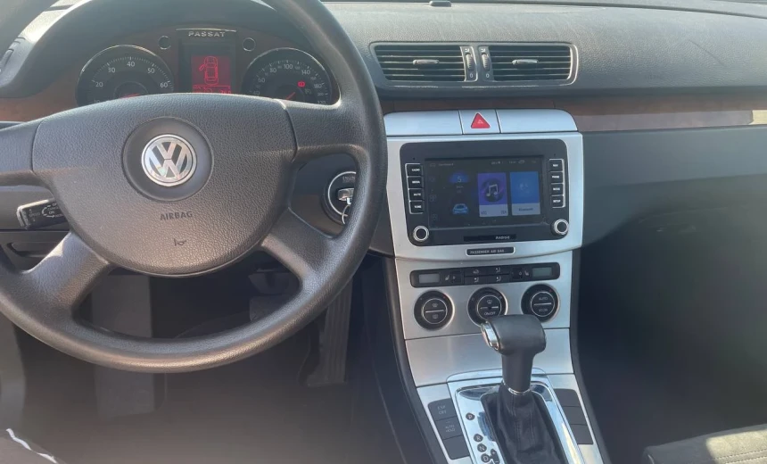 Volkswagen Passat 2007 Gasoline Automatic Image 5