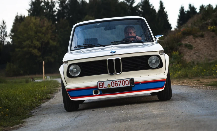 BMW 2002 1974 Gasoline Manual Image 0