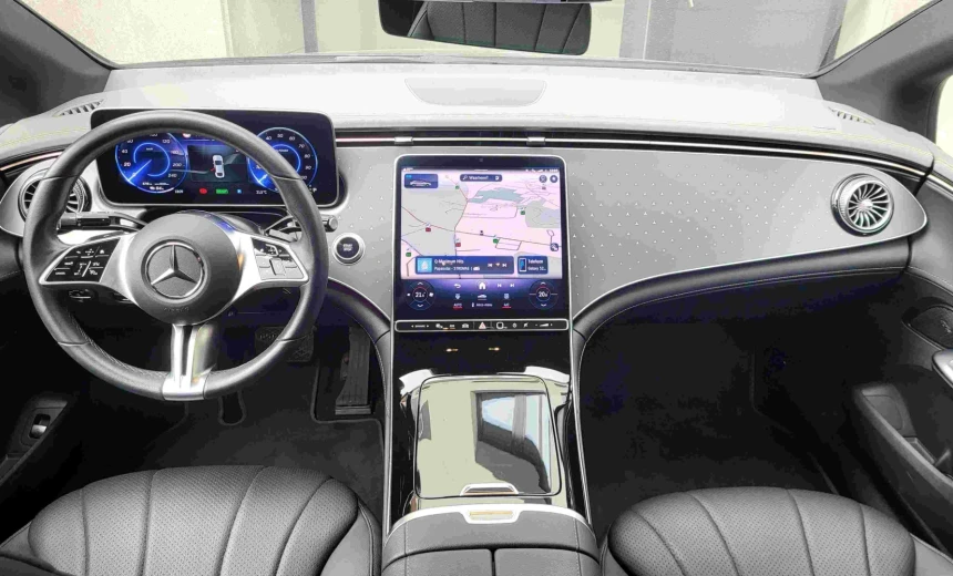 Mercedes-Benz EQE 300 2023 Electric Automatic Image 4