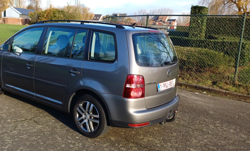 Volkswagen Touran 2009 Diesel Manual Image 4